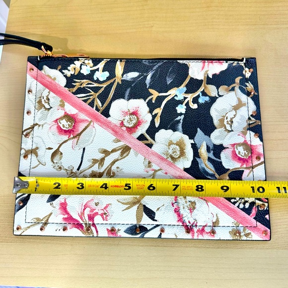 White House Black Market Floral Flat Clutch - Picture 10 of 11